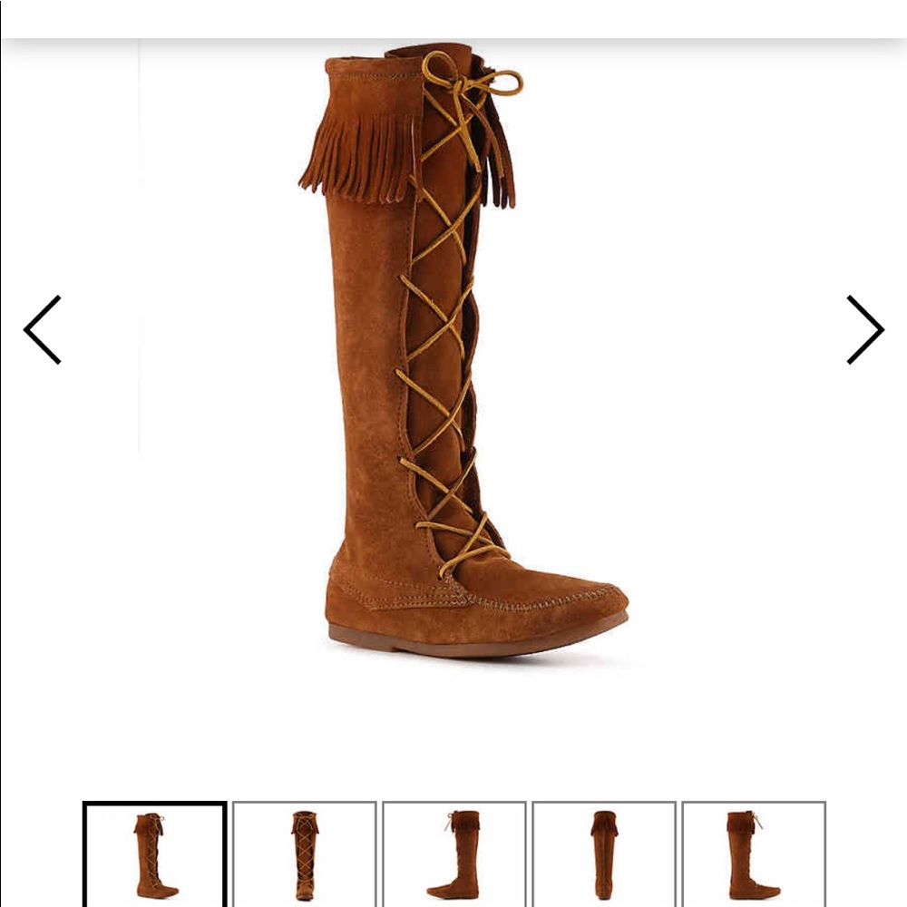 Brand New in box Minnetonka Front Lace Boots